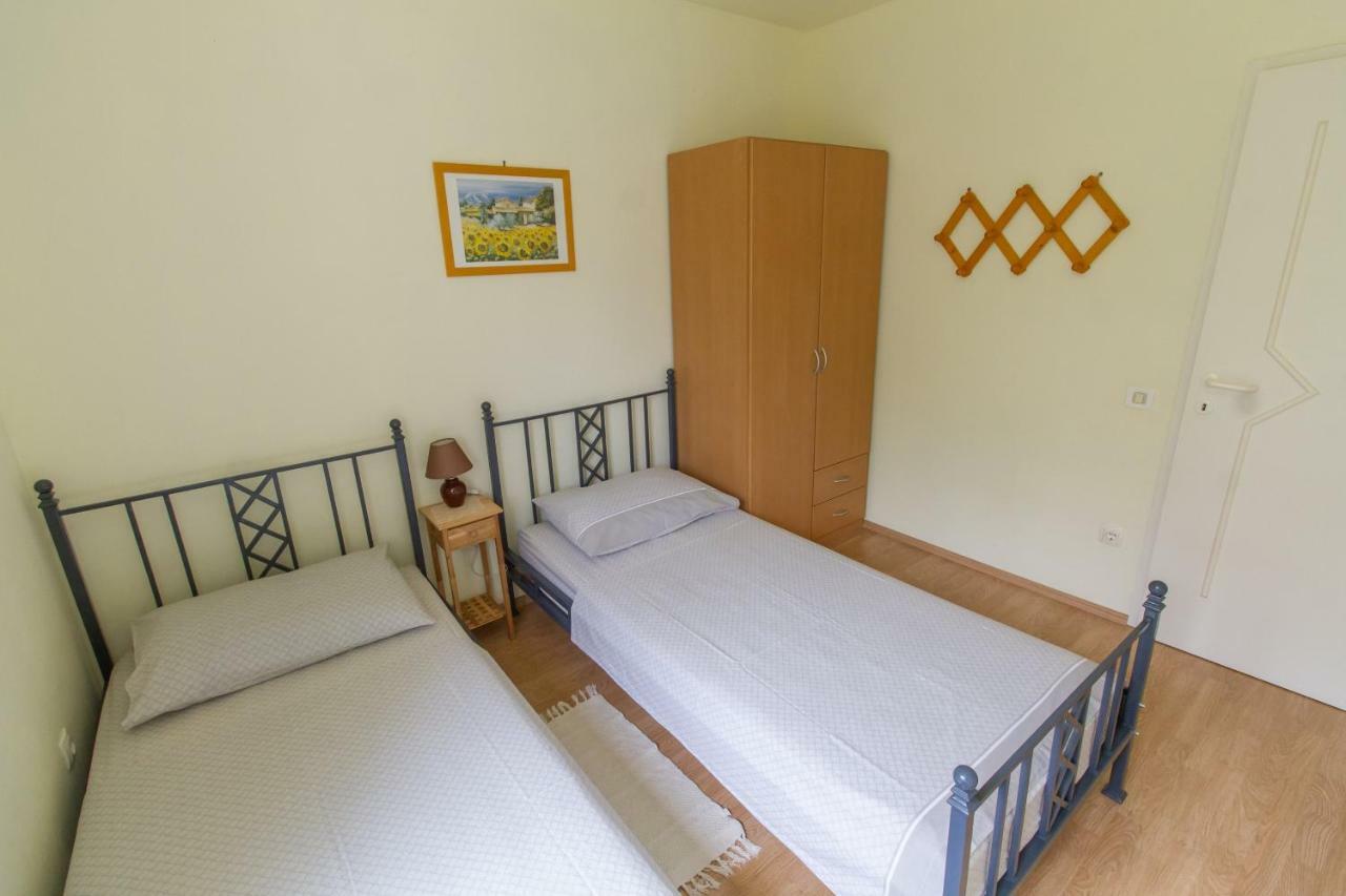 Apartments Ivana Равні Екстер'єр фото